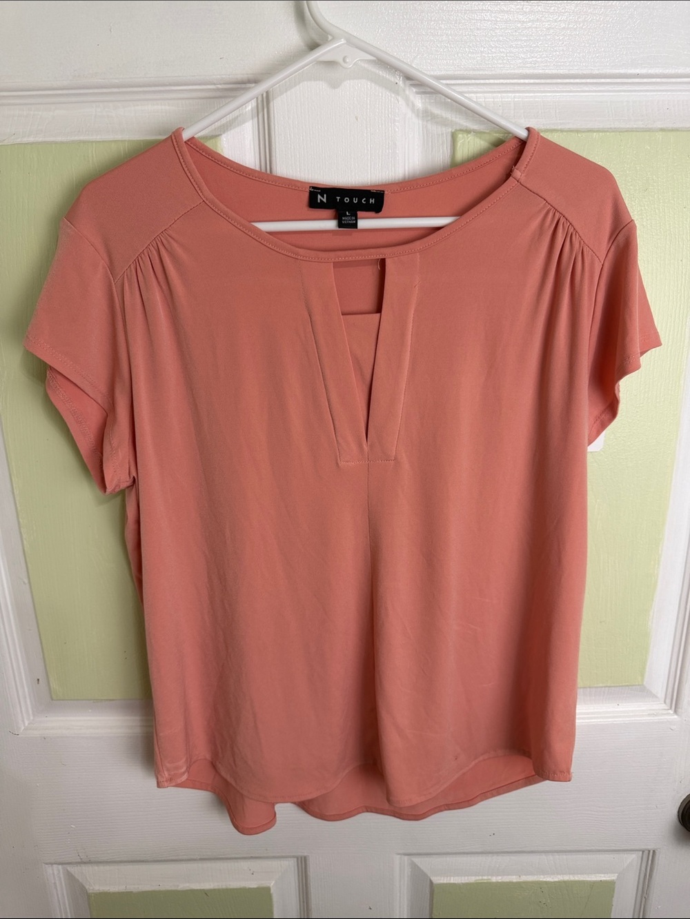 (2344) N Touch Women's Peach Split-Notch Short Sleeve Blouse, Size: Large